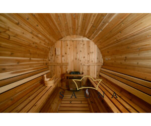 ALMOST HEAVEN Fass-Sauna Pinnacle aus rustischem Rotzedernholz, Massivholzsauna aus Finnland