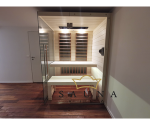 SAUNA KING Infrasauna aus Fichtenholz mit HARVIA Carbon Infrarotstrahler, 3seitig Panorama Glas